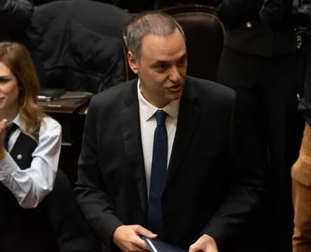 El patrimonio de Adorni acumula, entre gastos y deudas, más de US$ 800.000