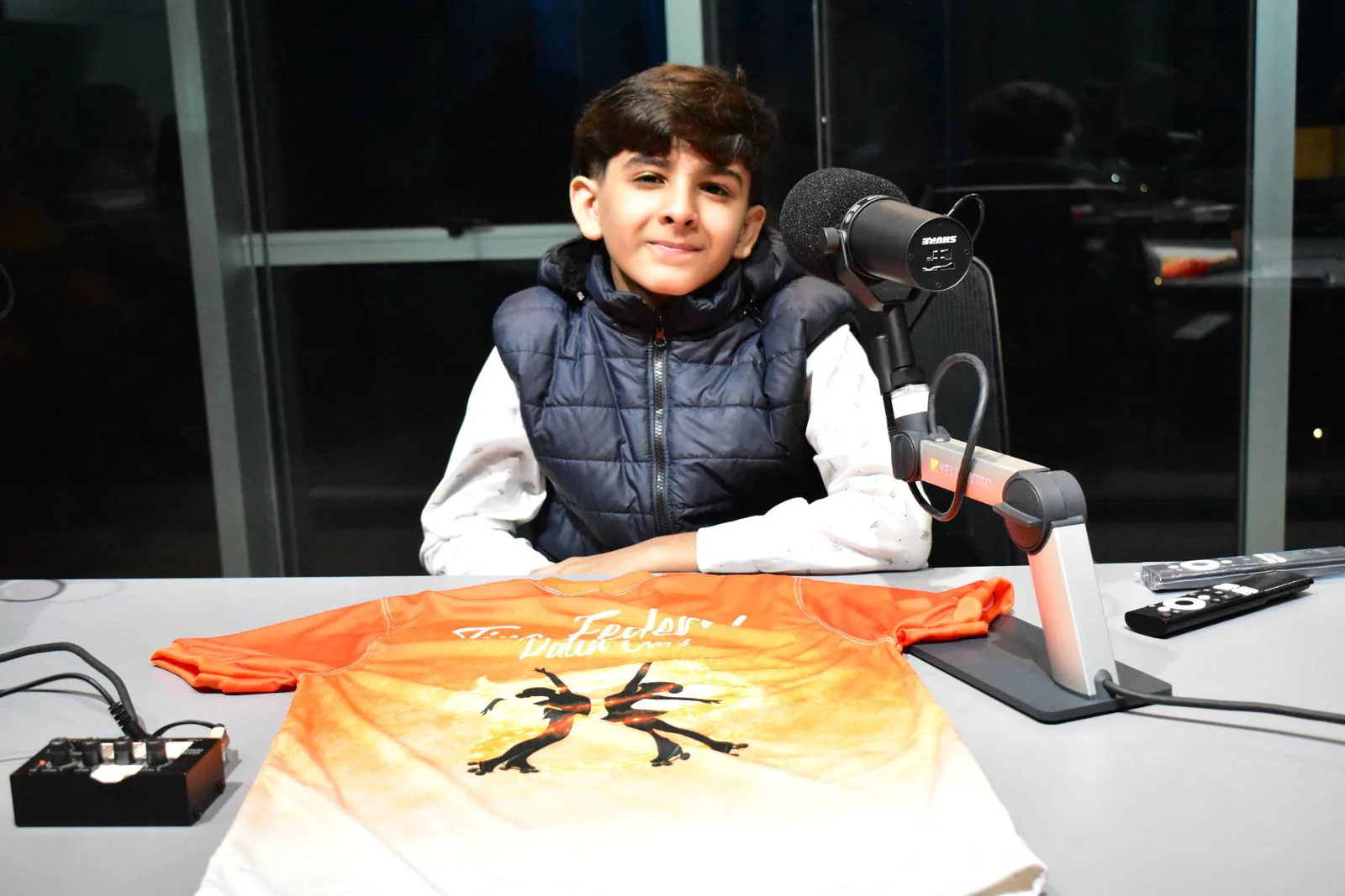 Joel Verón visitó Radio LV11 y contó los detalles de su preparación para el próximo nacional absoluto de patín artístico