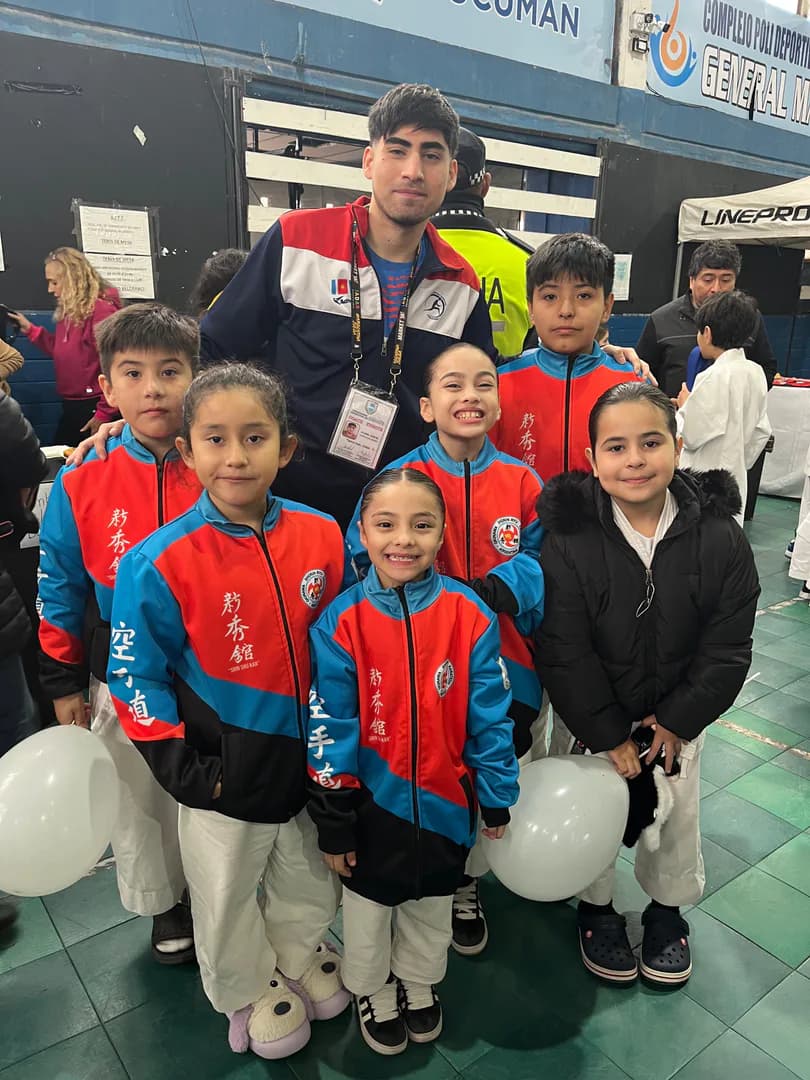 Karatecas santiagueños brillaron y sumaron 11 medallas en la Copa Jardín de la República