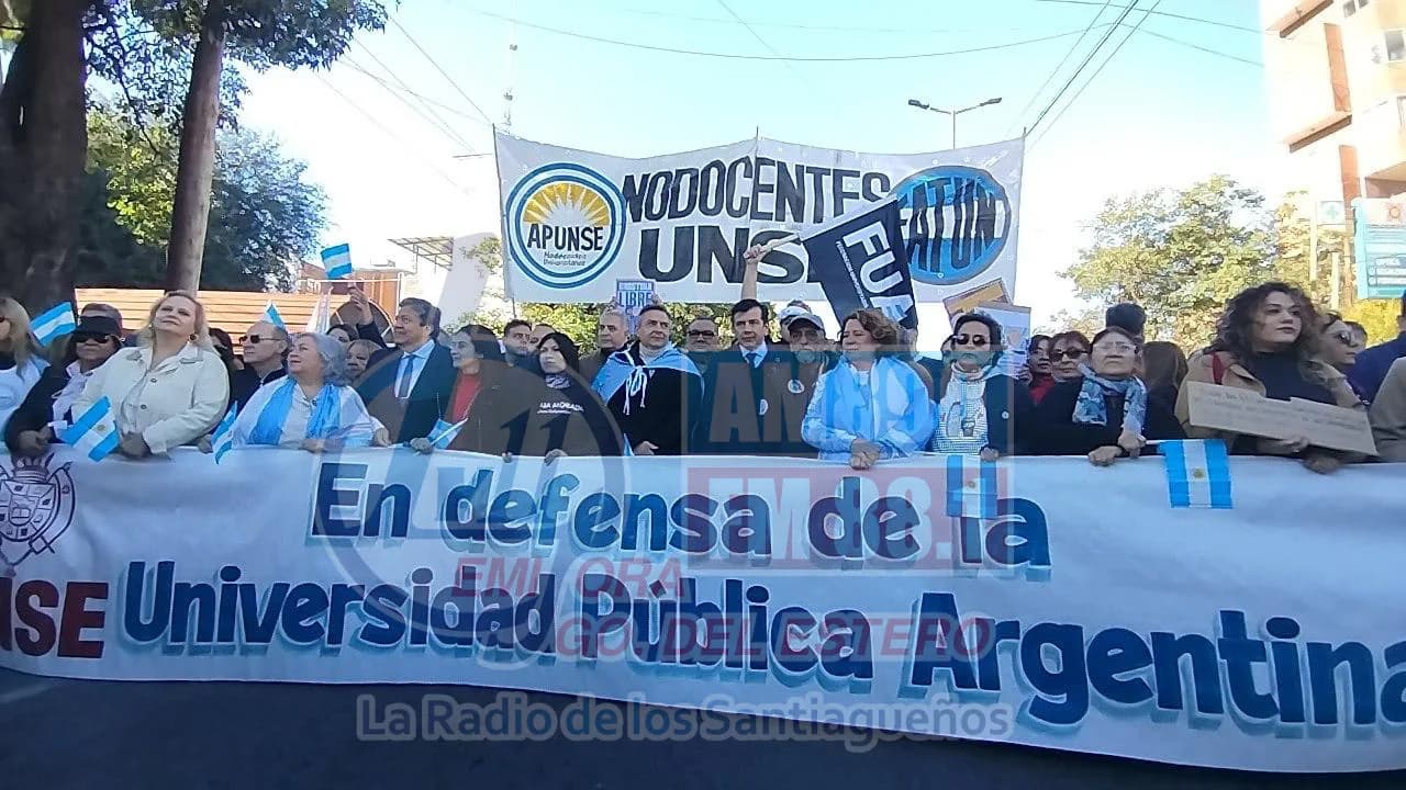 Marcha Federal. La comunidad de la UNSE se moviliza en defensa de la universidad pública ante recortes salariales