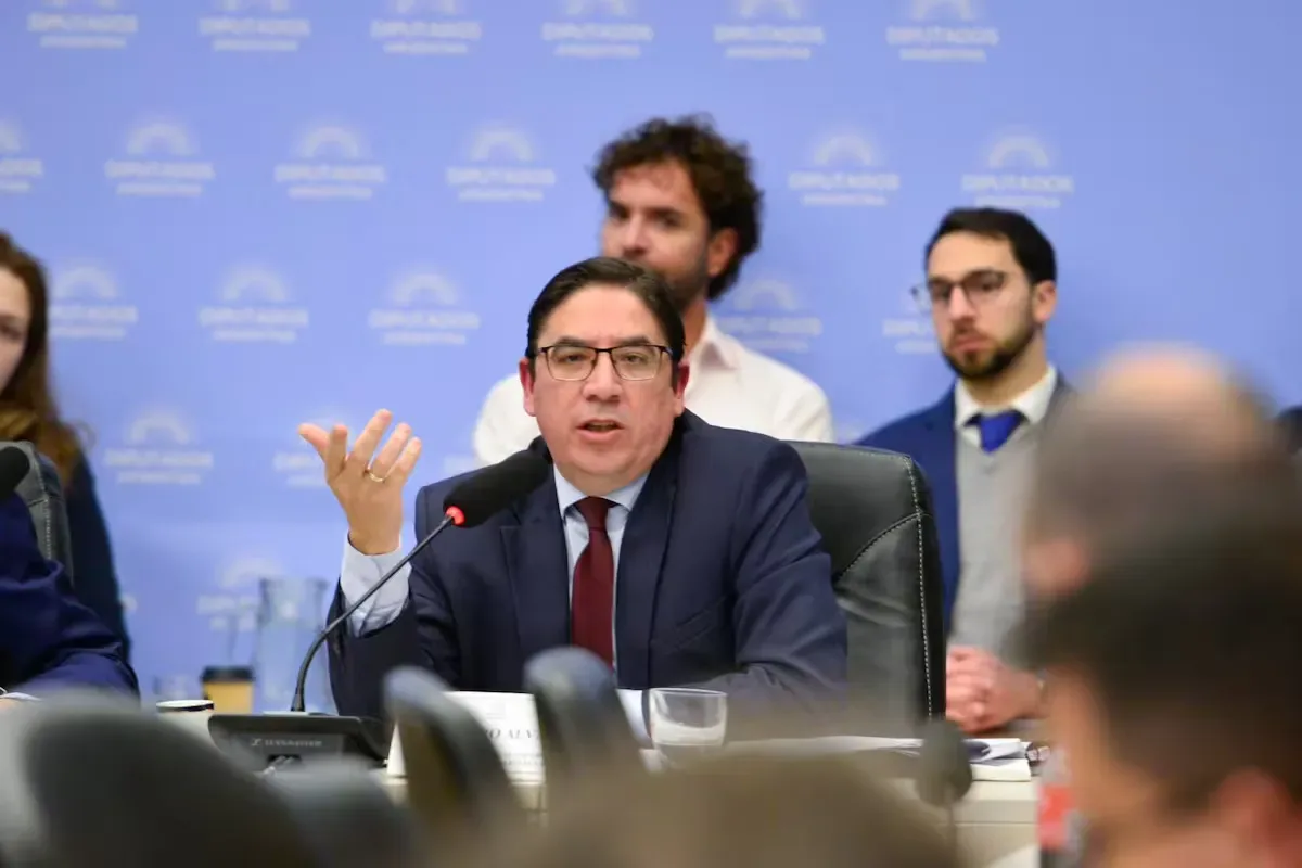 El Gobierno calificó de "mentira" los argumentos de la marcha universitaria y defendió el esquema de gastos