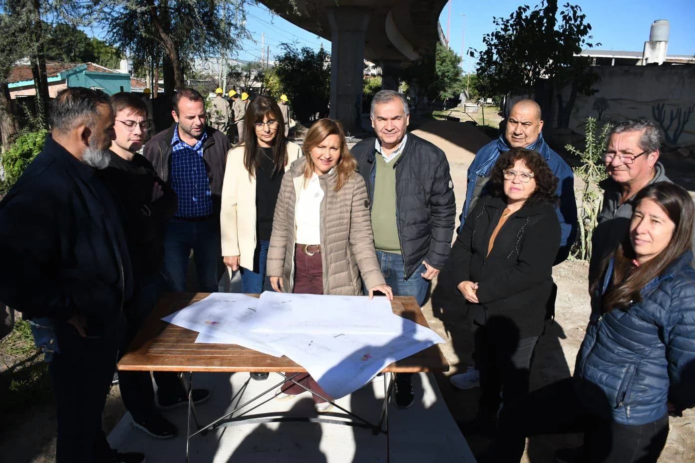 Norma Fuentes supervisó las obras del nuevo Paseo Dardo del Valle Gómez en el barrio Francisco de Aguirre