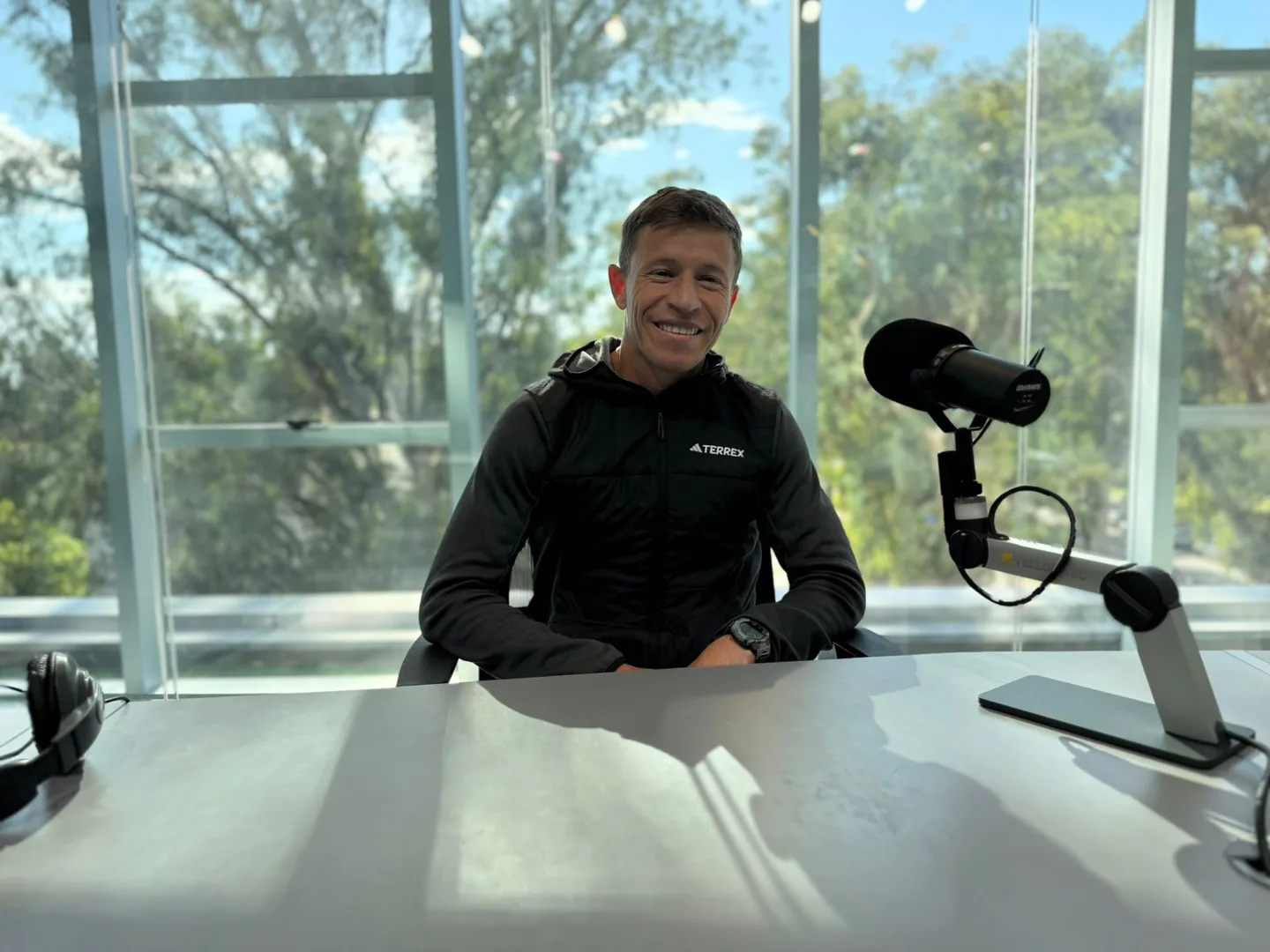 Neri Chávez en Radio LV11: "La mejor caja fuerte es tu cuerpo; invertir en deporte es ahorrar en salud"