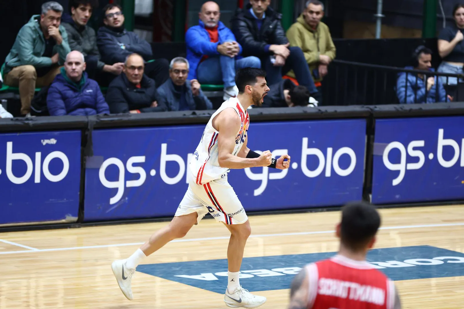 Quimsa pisó fuerte en Córdoba, venció a Instituto y quedó a un paso de las semifinales de la Liga Nacional