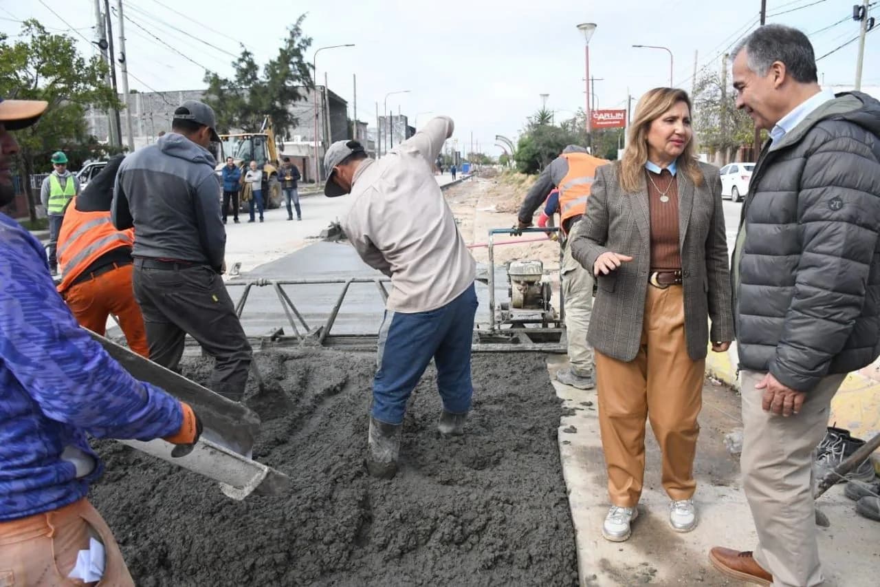 La intendente Norma Fuentes supervisó la repavimentación de la avenida Colón: la megaobra presenta un 90% de avance