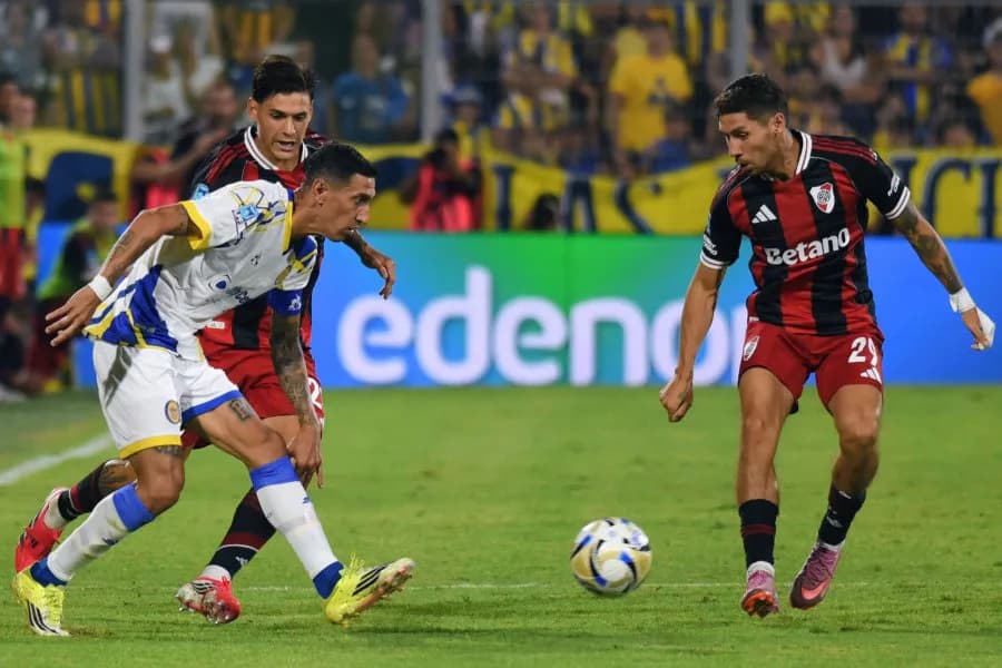 River y Rosario Central se enfrentan en el Monumental por un lugar en la gran final del Torneo Apertura