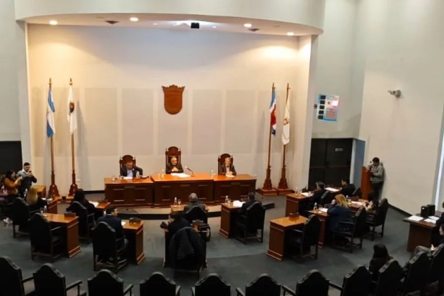 Sesión en el Concejo Deliberante: los ediles capitalinos aprobaron obras de bacheo, iluminación y mejoras en espacios verdes