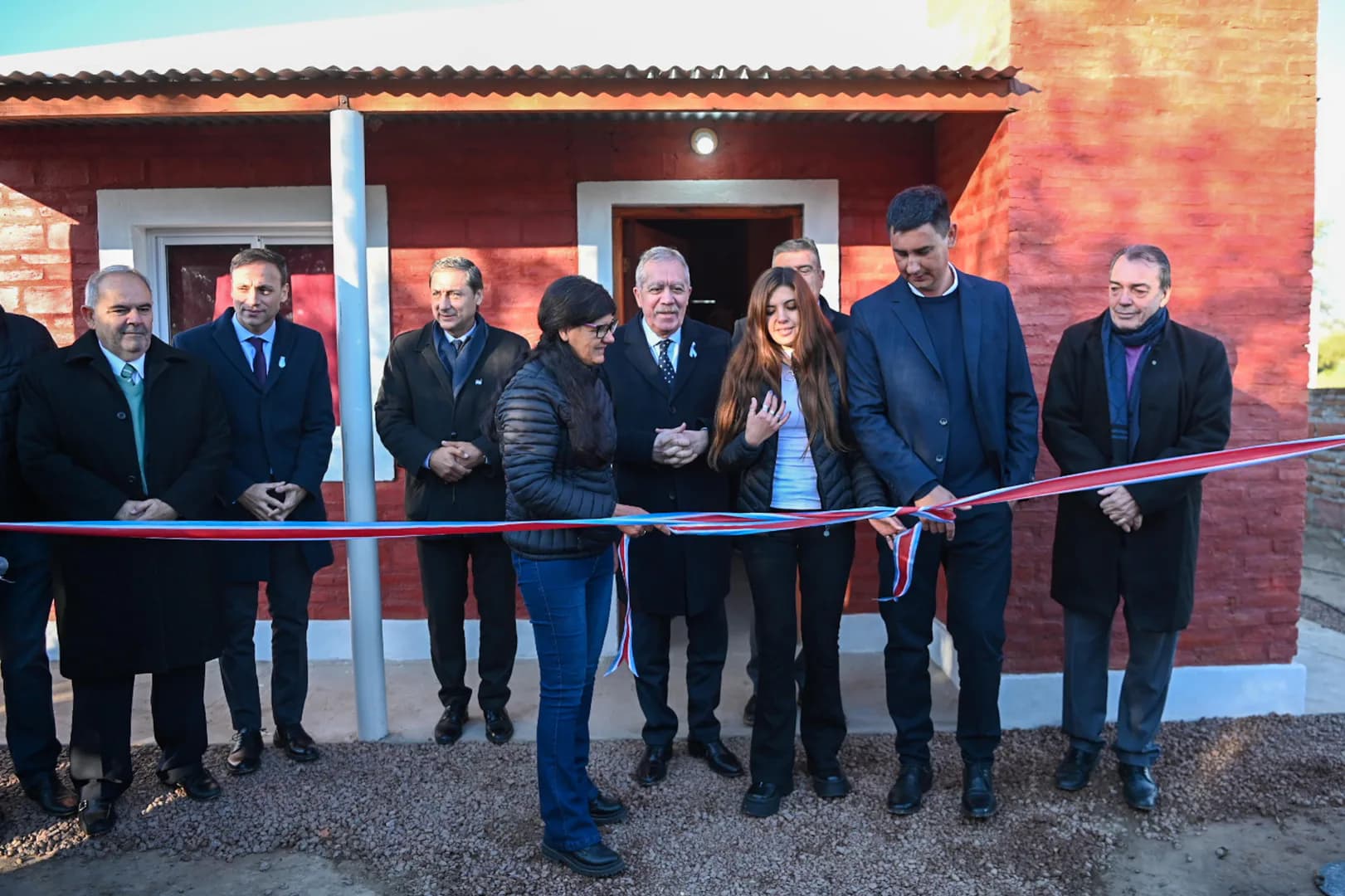 El Gobernador Elías Suárez inauguró una planta potabilizadora en Vaca Human y habilitó el enripiado hasta Los Telares
