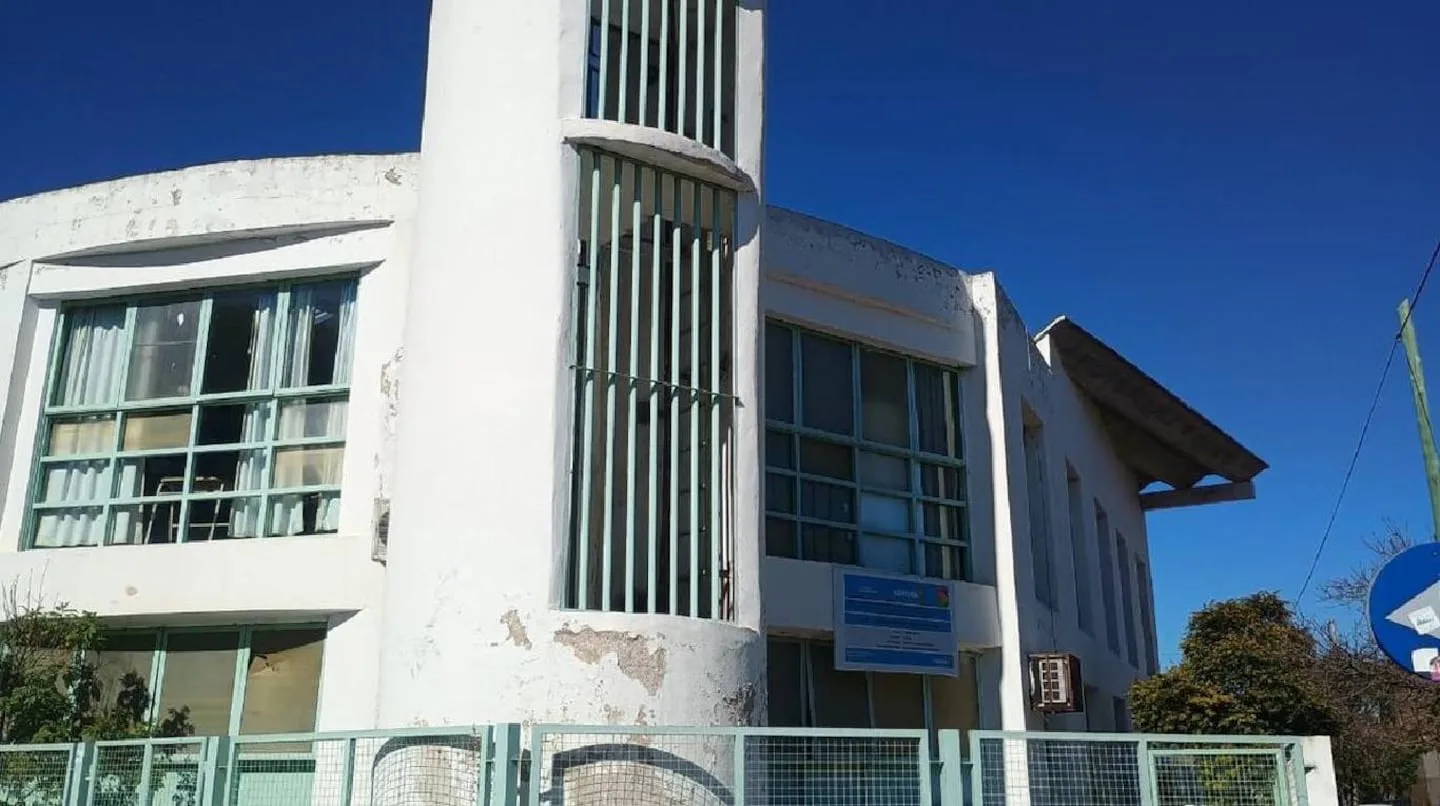 Un alumno de 14 años ingresó armado a una escuela secundaria de Córdoba y fue descubierto por las redes sociales