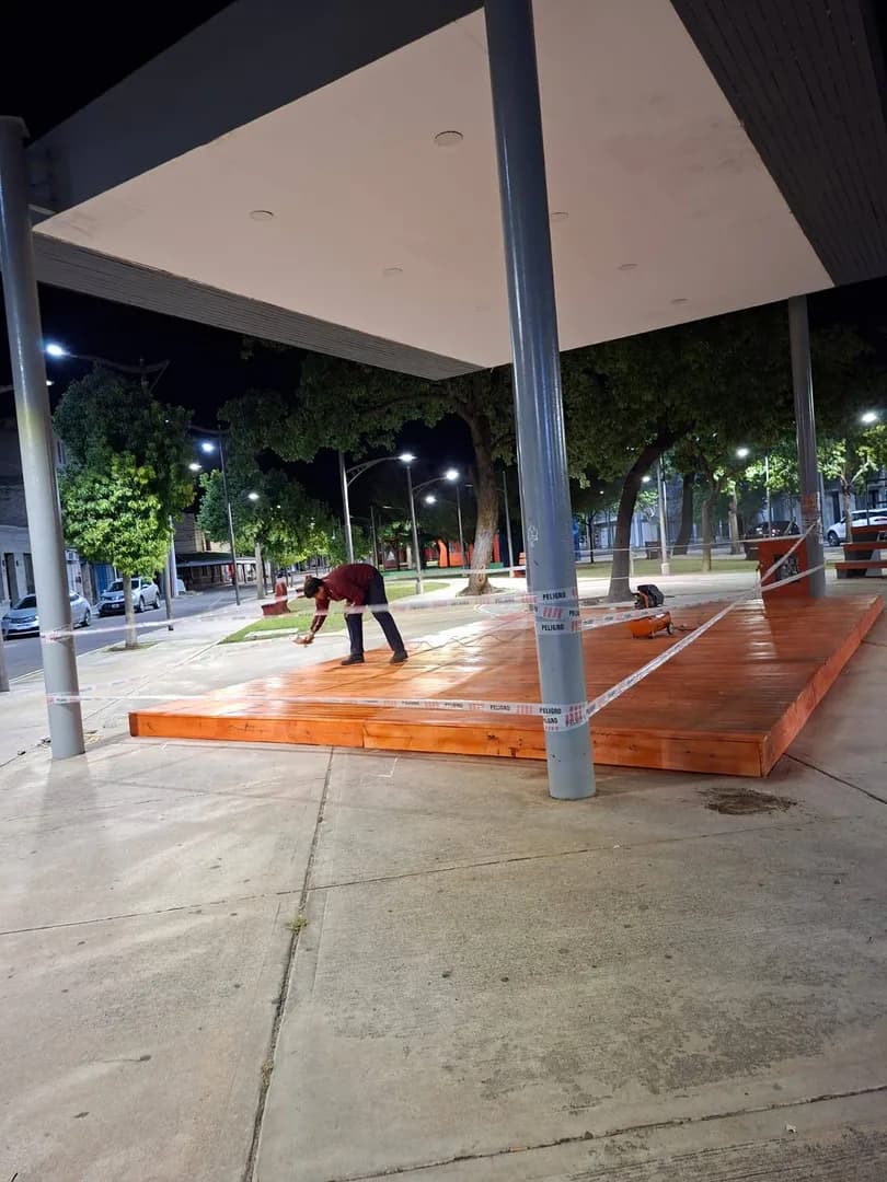 Mejoras en la infraestructura urbana: el Municipio refaccionó el escenario bajo del anfiteatro del Paseo Alvear