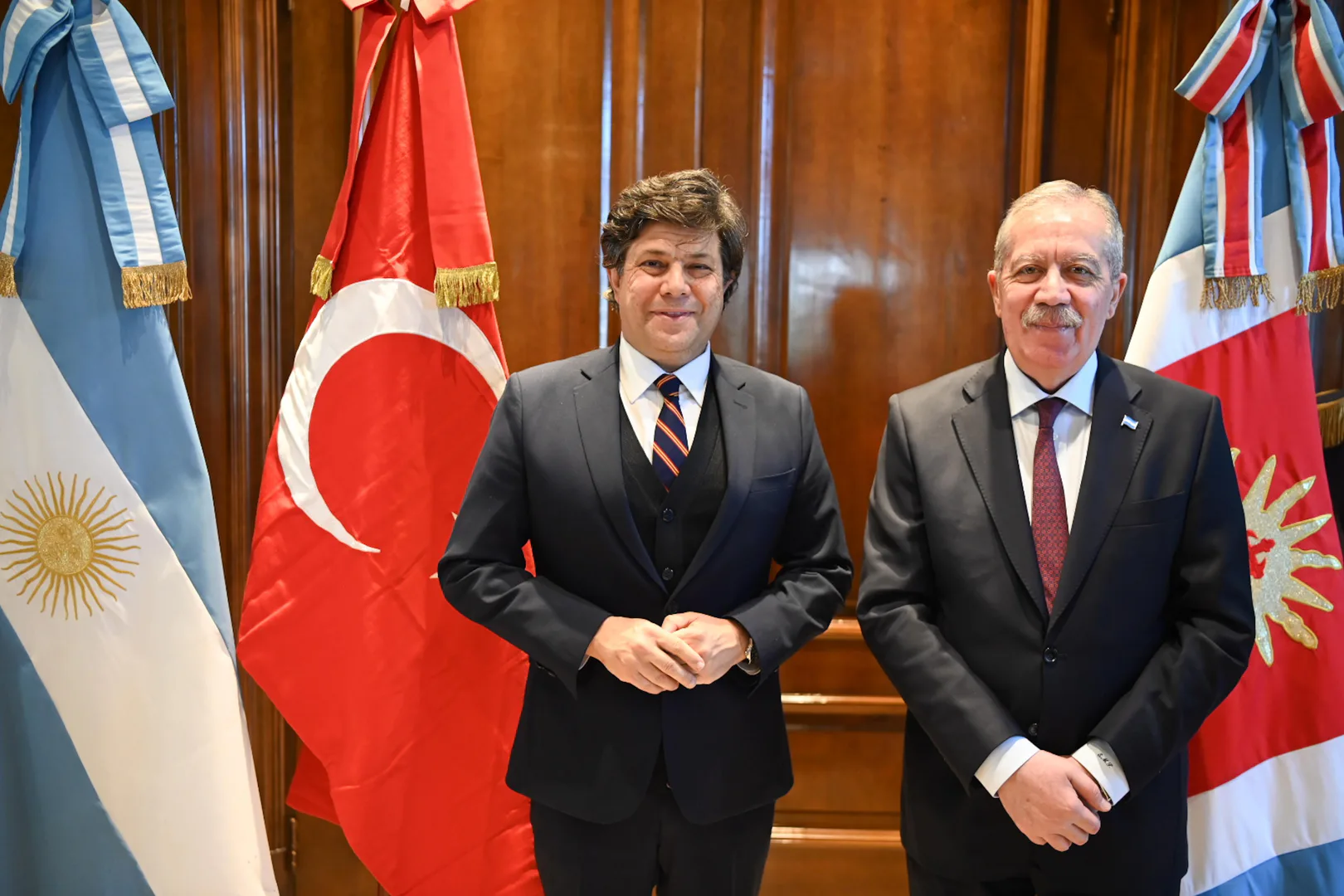 El Gobernador recibió al embajador de la República de Turquía en una visita protocolar en Casa de Gobierno