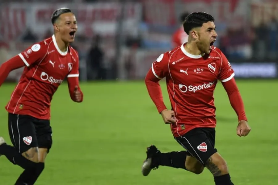Independiente derrotó 2-0 a Unión con dos golazos de tiro libre y avanzó en la Copa Argentina