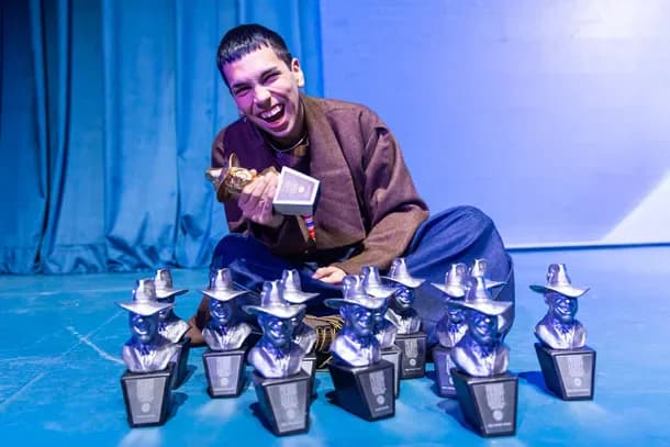 Milo J brilló en los Premios Gardel: consagración, camaradería y el aguante de su círculo íntimo