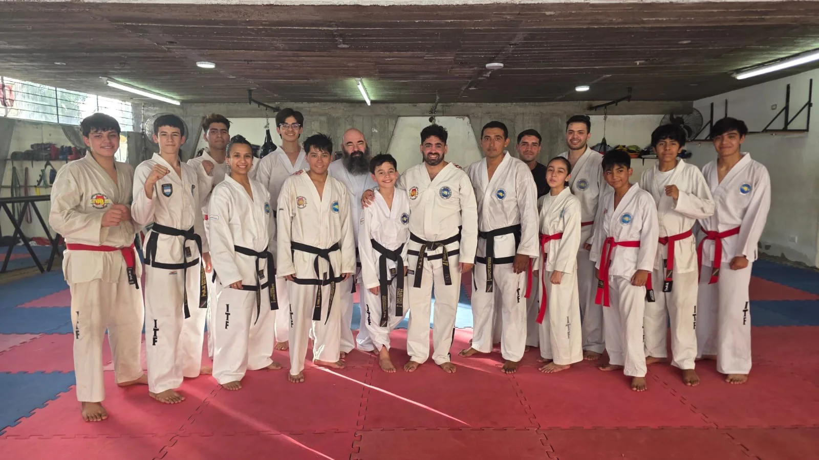Taekwondo Top Team se prepara para afrontar un desafío internacional en Misiones