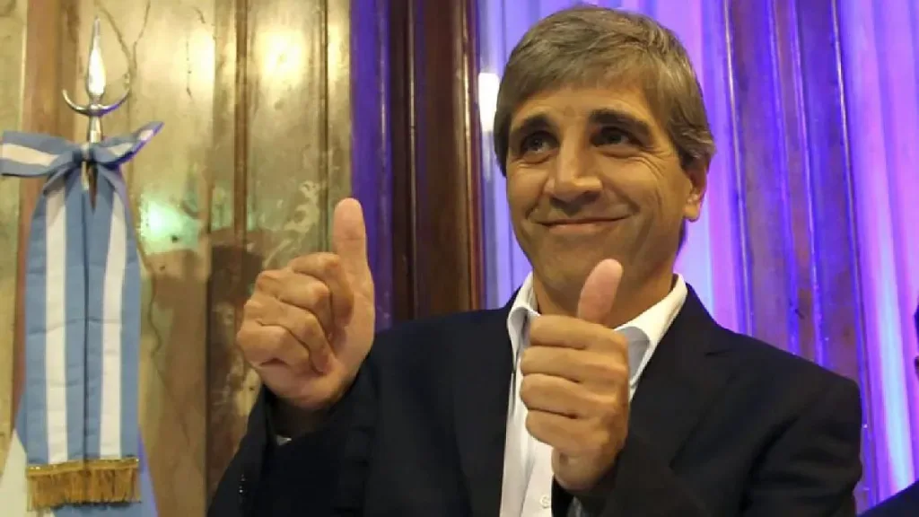 Ante empresarios, el ministro Luis Caputo defendió el rumbo económico y proyectó un crecimiento del 20% para el mandato