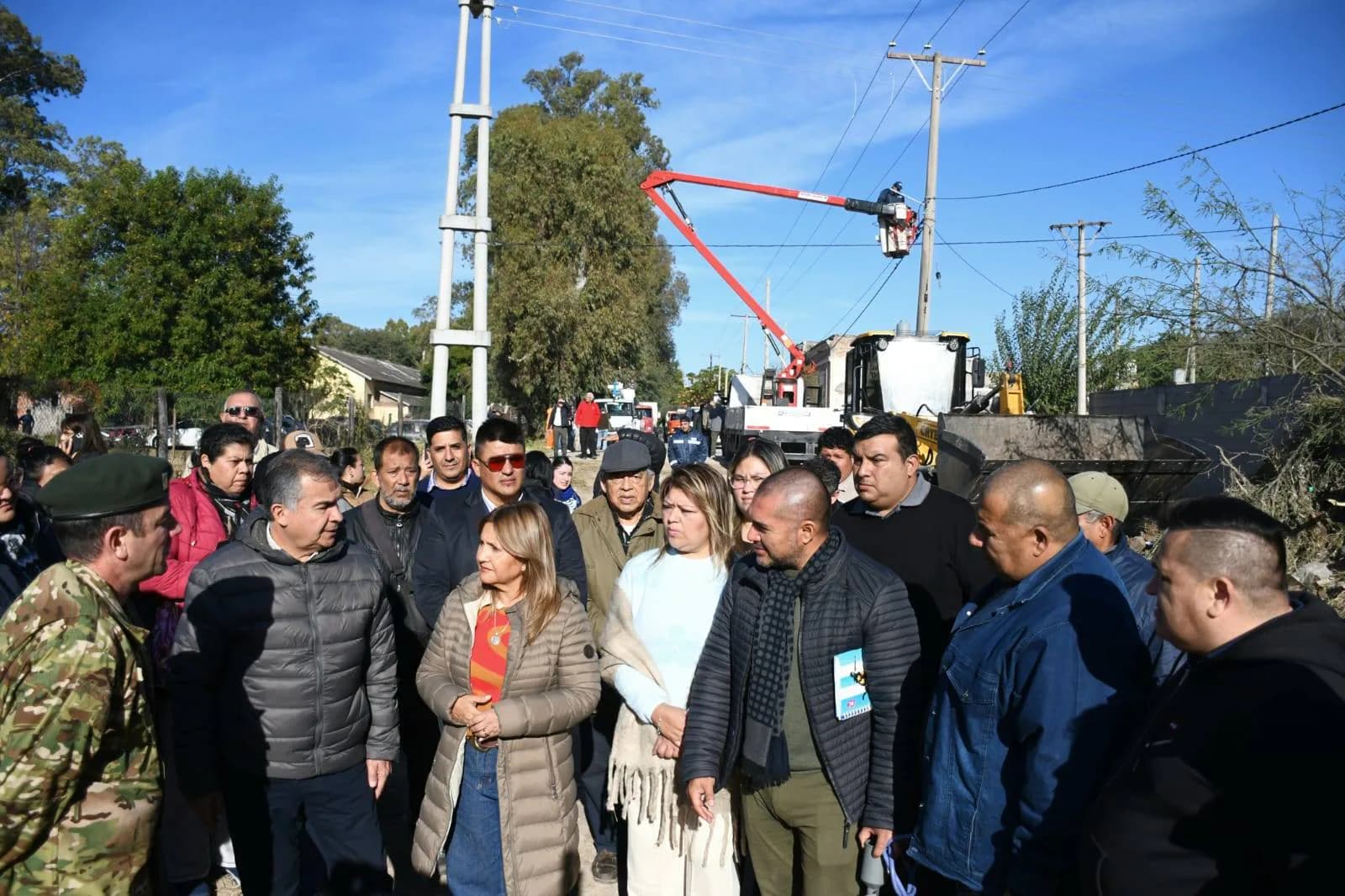 Higiene urbana: la intendente Norma Fuentes encabezó un gran operativo de limpieza y reconversión en el barrio Parque
