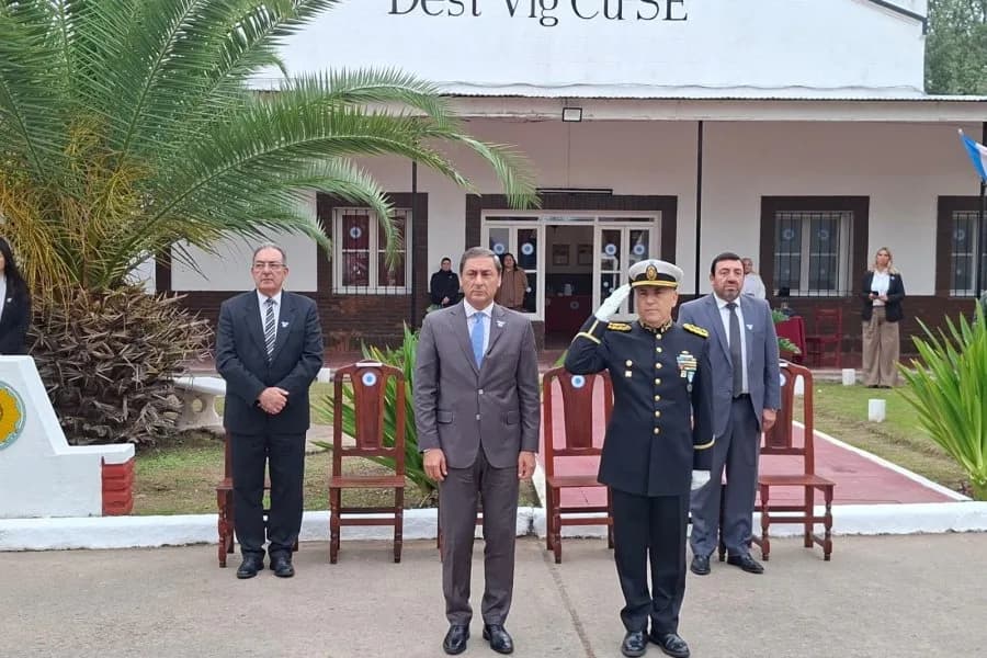 El vicegobernador Silva Neder encabezó el acto central por el Día del Ejército