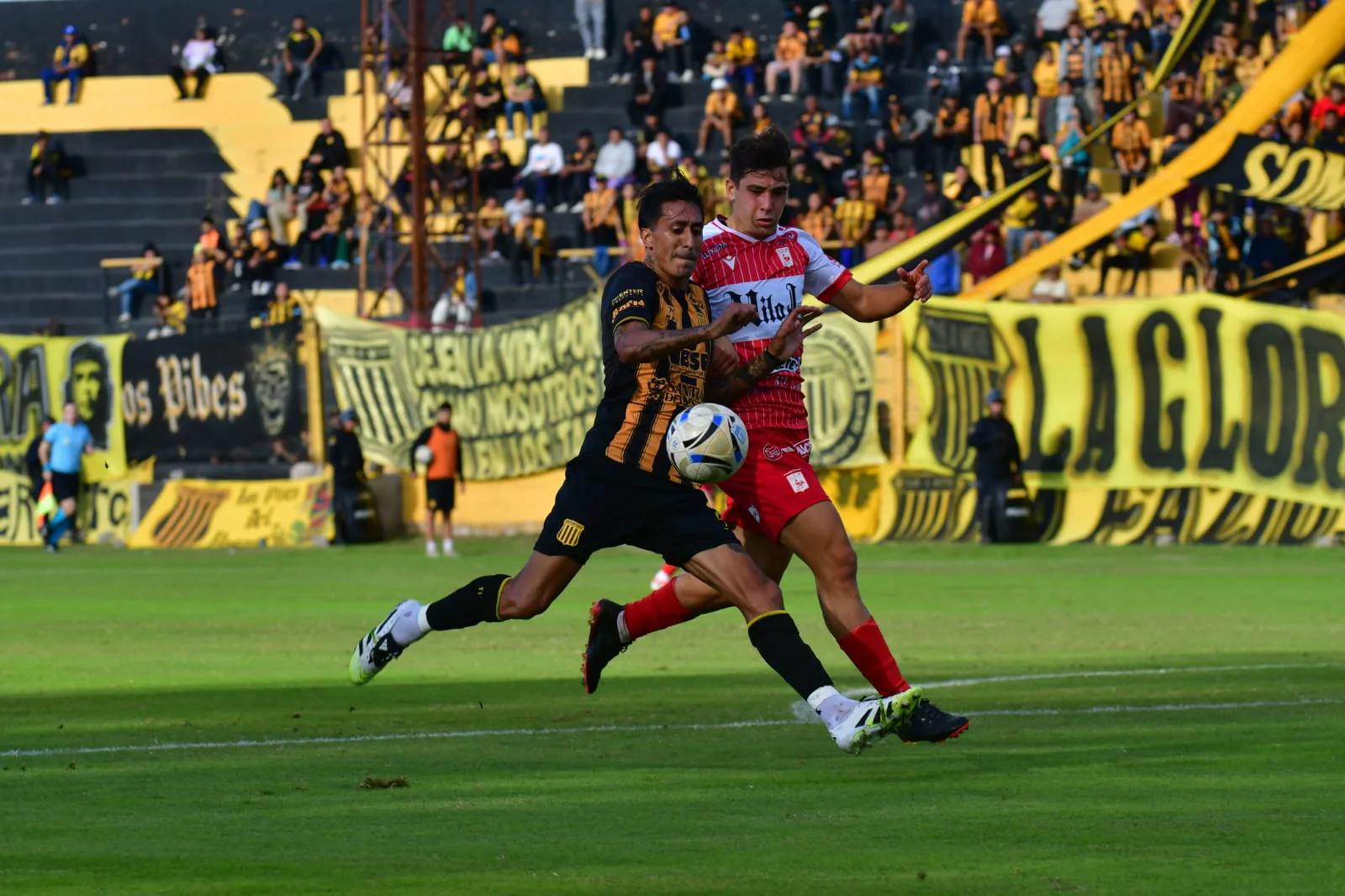 Mitre sufrió una dura caída ante Morón en el 8 de Abril y dejó pasar una chance clave