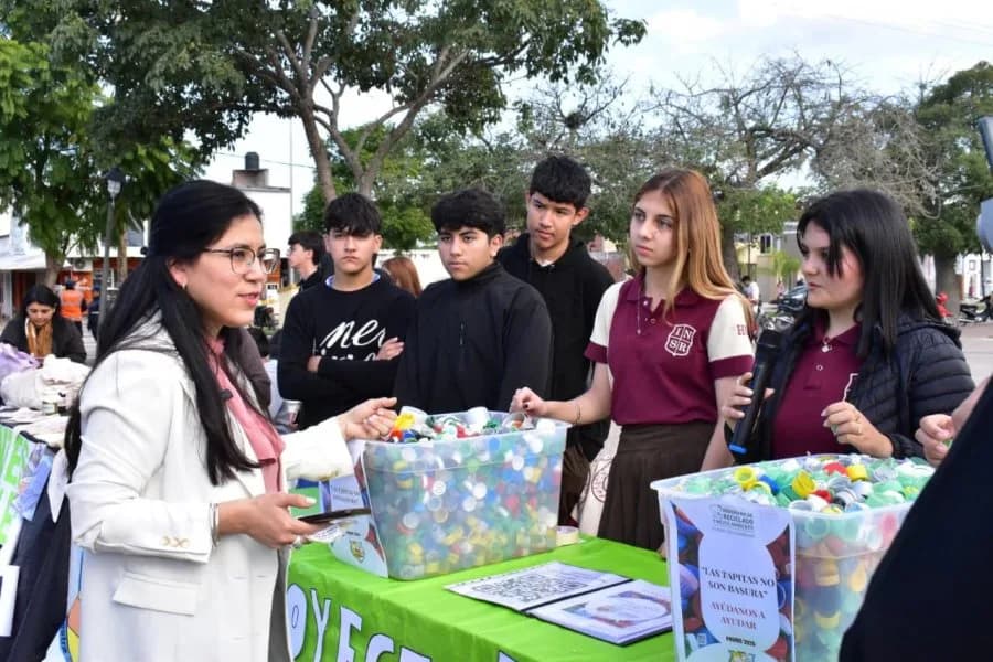 Fernández celebró la 4° Eco Feria con un fuerte mensaje de compromiso ambiental de la mano de las escuelas
