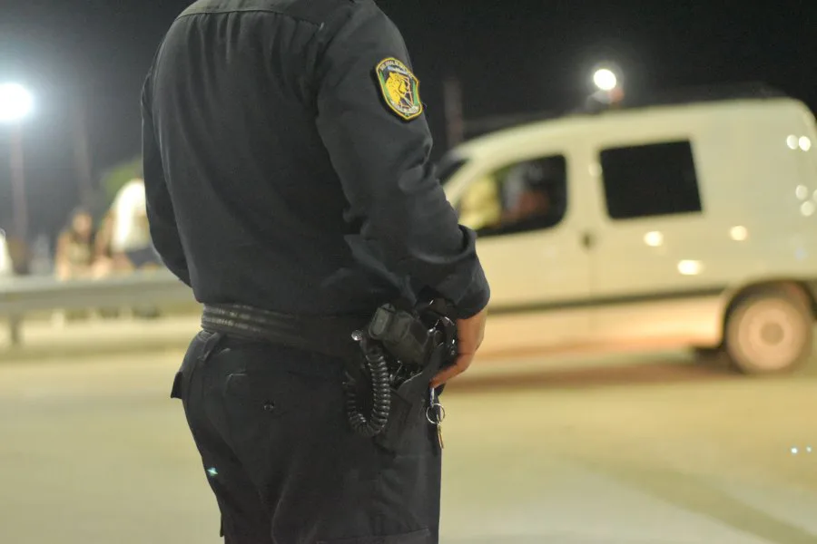 Salvaje asalto en Las Termas: patota atacó a golpes a un joven, lo apuñaló en la pierna y le robó toda la mercadería