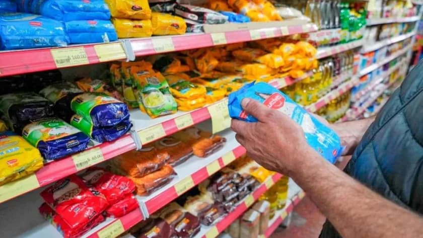 Las ventas de las pymes volvieron a caer en mayo: acumulan una baja del 3,1% en el año y el gasto se concentra solo en lo esencial