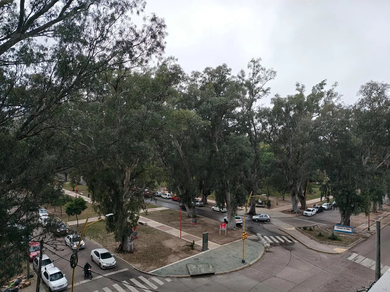 Lunes gris con lloviznas en Santiago: el Servicio Meteorológico Nacional anticipó una máxima de 20º