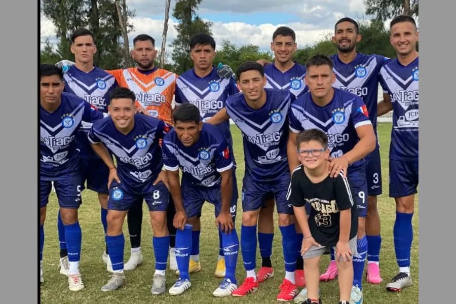 Vélez de San Ramón aplastó a Instituto Santiago y se subió a lo más alto de la Zona Banda