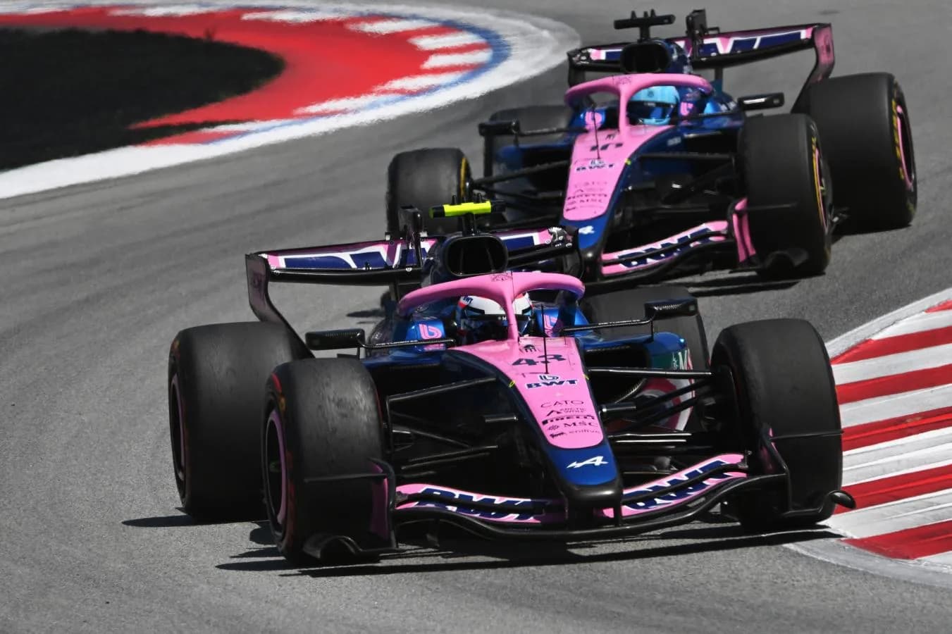 Histórico Hamilton en Barcelona: ganó su primera carrera con Ferrari y Colapinto avanzó con paso firme