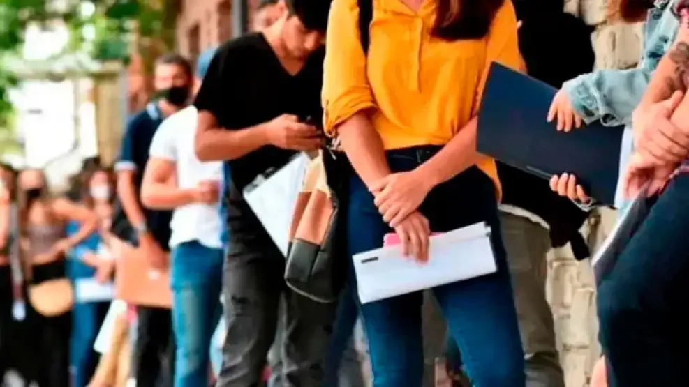 El desempleo trepó al 7,8% en el primer trimestre de 2026 y afecta a más de un millón de personas