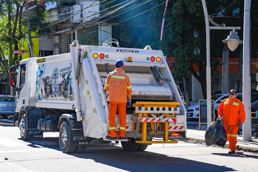 Fin de semana largo turístico: el servicio de recolección de residuos en la Capital funcionará con total normalidad