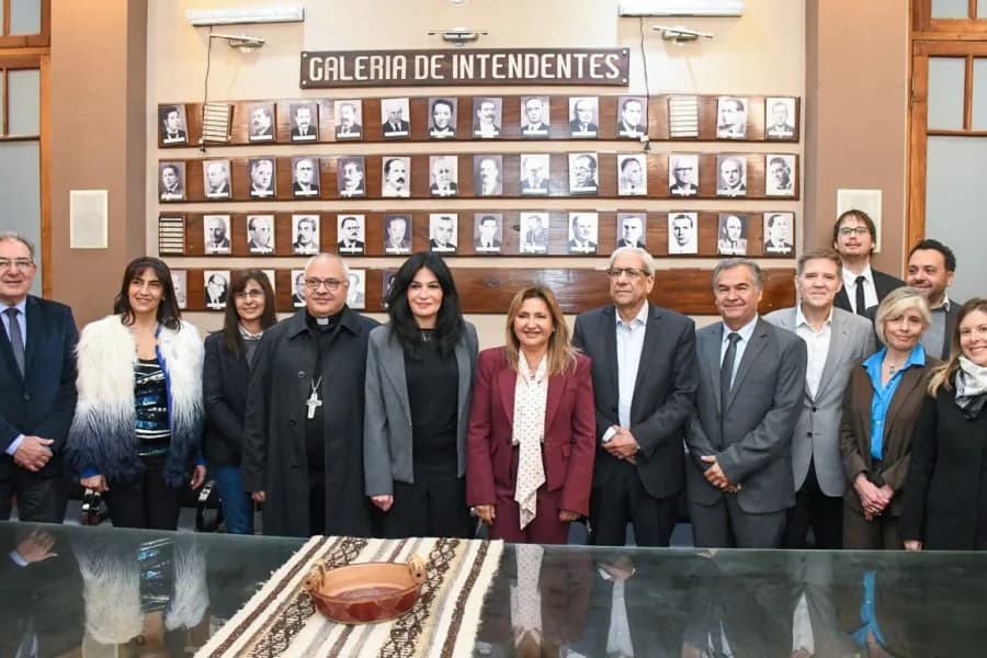 La intendente Norma Fuentes recibió a la embajadora del Líbano para profundizar lazos institucionales