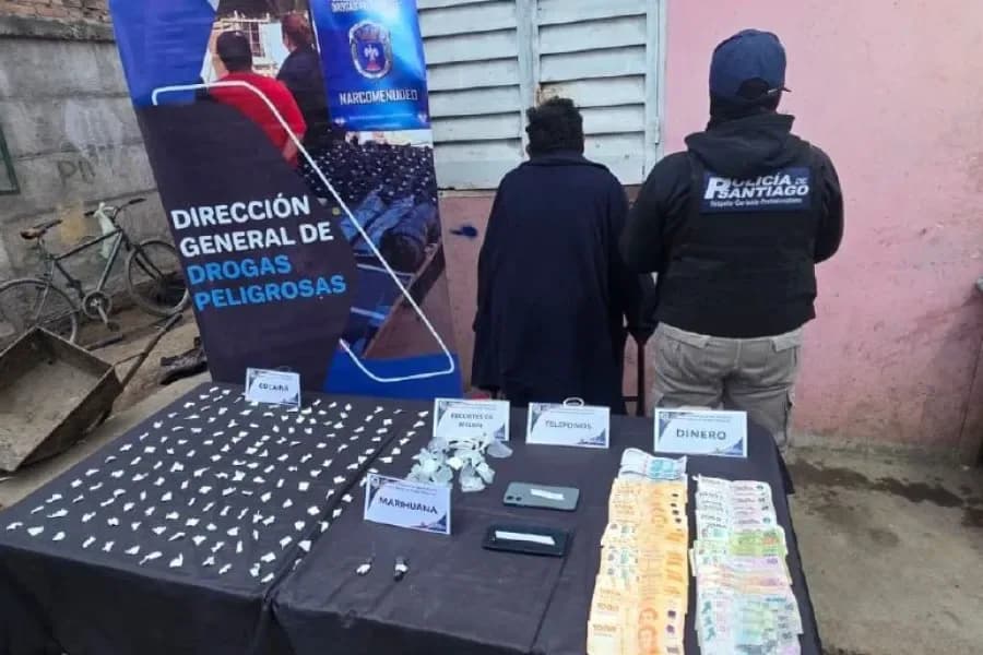 Cayó una "narcoabuela" de 60 años tras un allanamiento a un búnker de drogas en el barrio Paraíso de La Banda