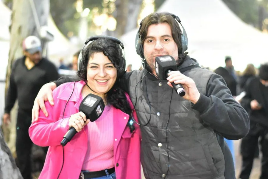 Radio LV11 desplegó una transmisión especial y cobertura en vivo desde la Feria Artesanal en el Parque Aguirre