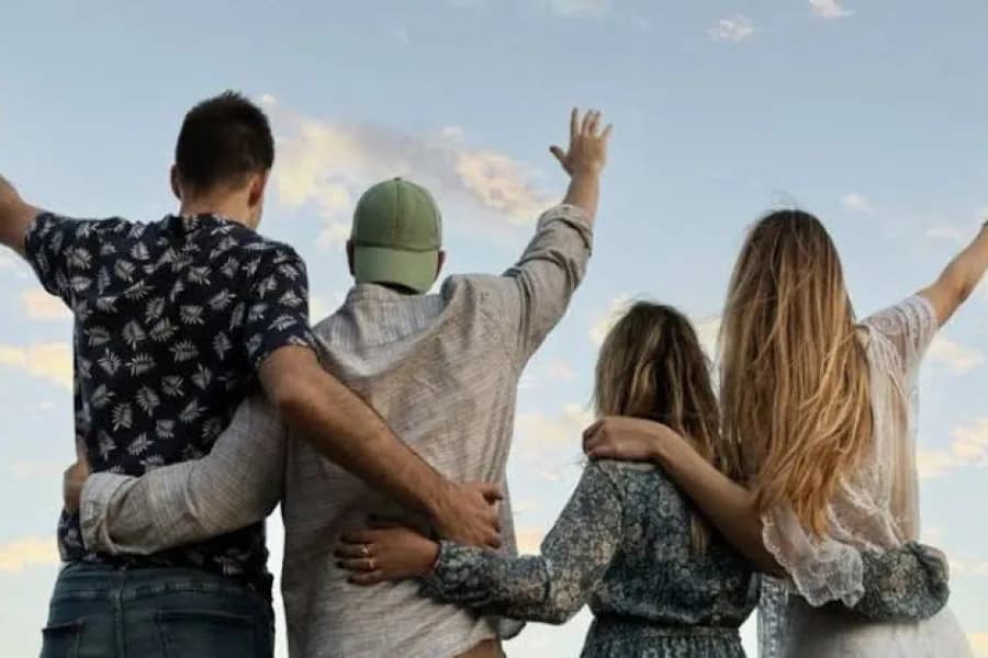 Día del Amigo: la historia del argentino que se inspiró en la llegada del hombre a la Luna para crear la fecha