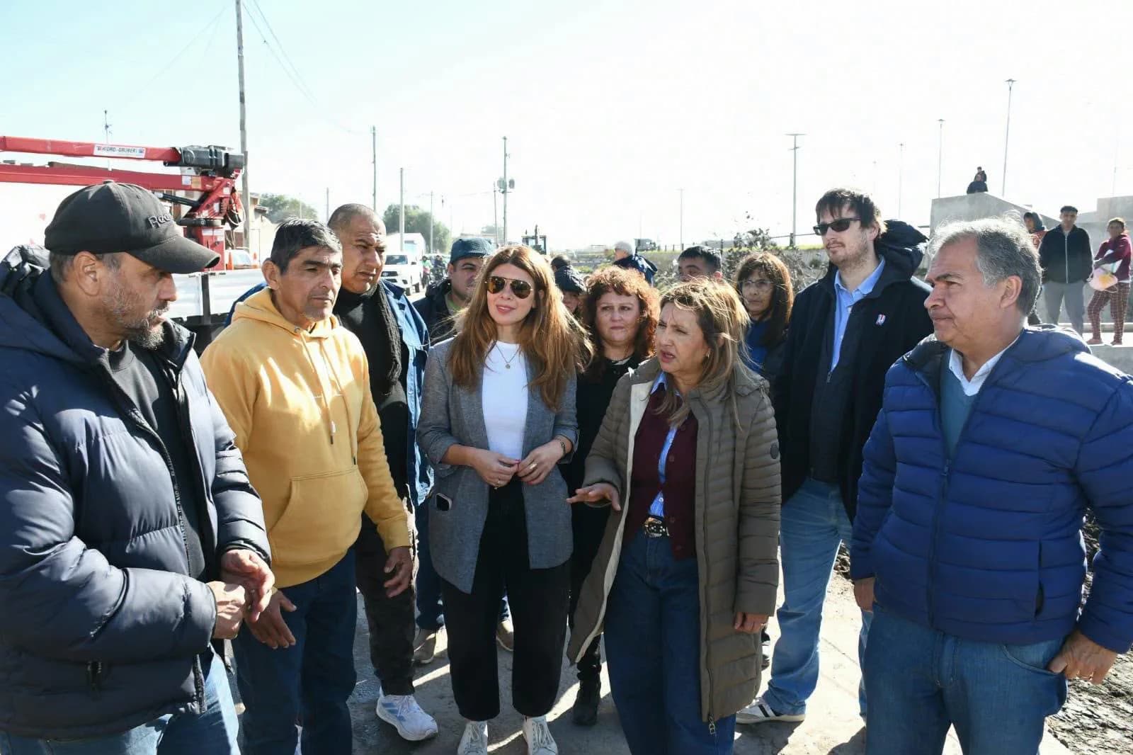 Norma Fuentes y Mario Benavente coordinaron la reconversión de un predio baldío en un nuevo espacio verde para el barrio La Católica
