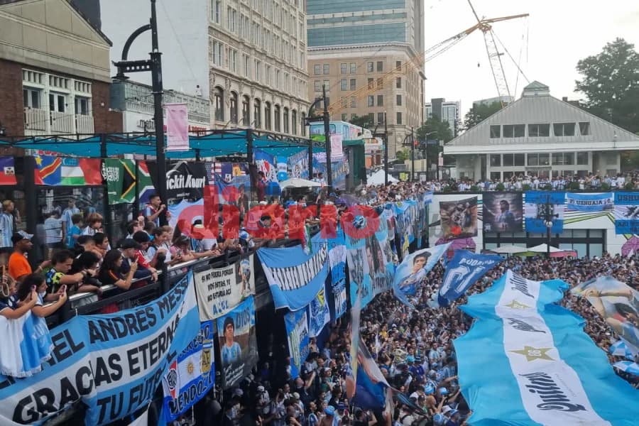 Marea albiceleste en Atlanta: cientos de hinchas argentinos copan las calles en la antesala del choque contra Inglaterra