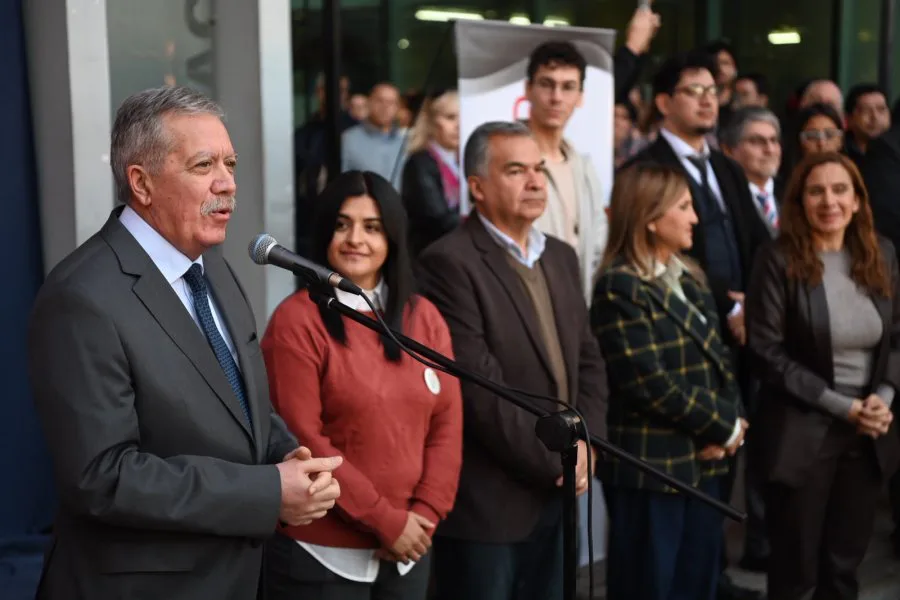 Inauguraron la 1ª Muestra Anual del Instituto de Bellas Artes "Juan Yaparí" con la presencia de Elías Suárez