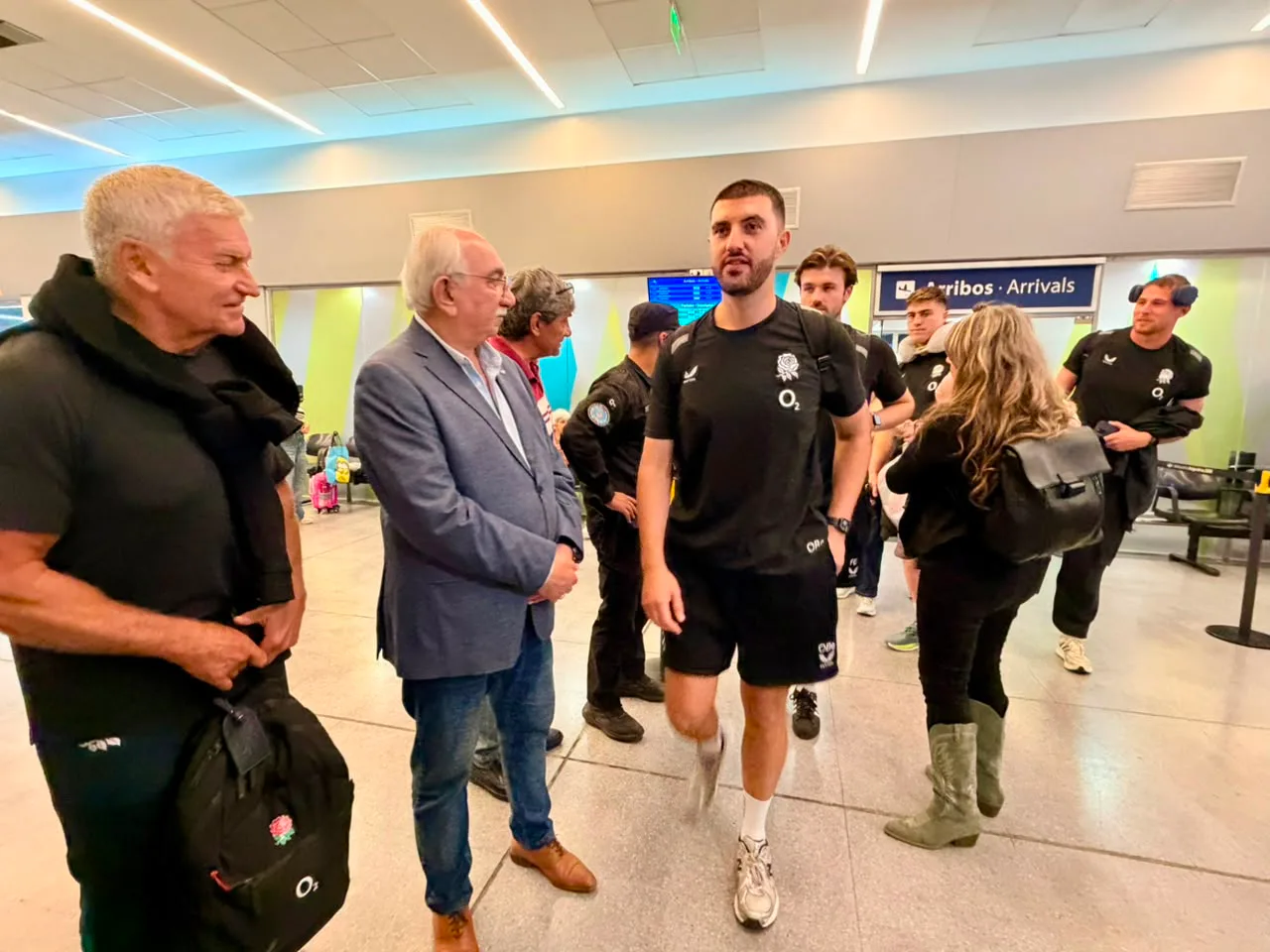 La selección de rugby de Inglaterra arriba a Santiago del Estero para el histórico duelo ante Los Pumas