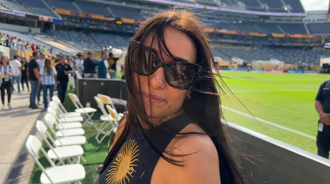 María Becerra interpreta el Himno Nacional Argentino en la previa de la final del Mundial 2026
