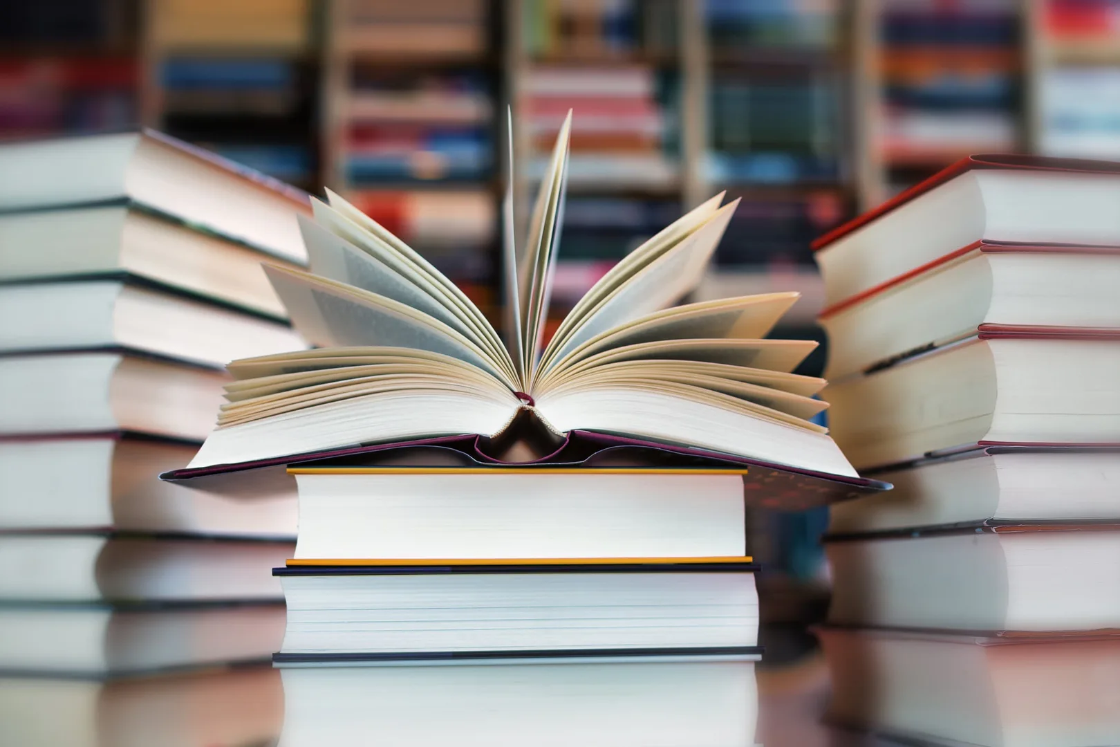 Preocupa en Santiago la posible eliminación del precio único de los libros