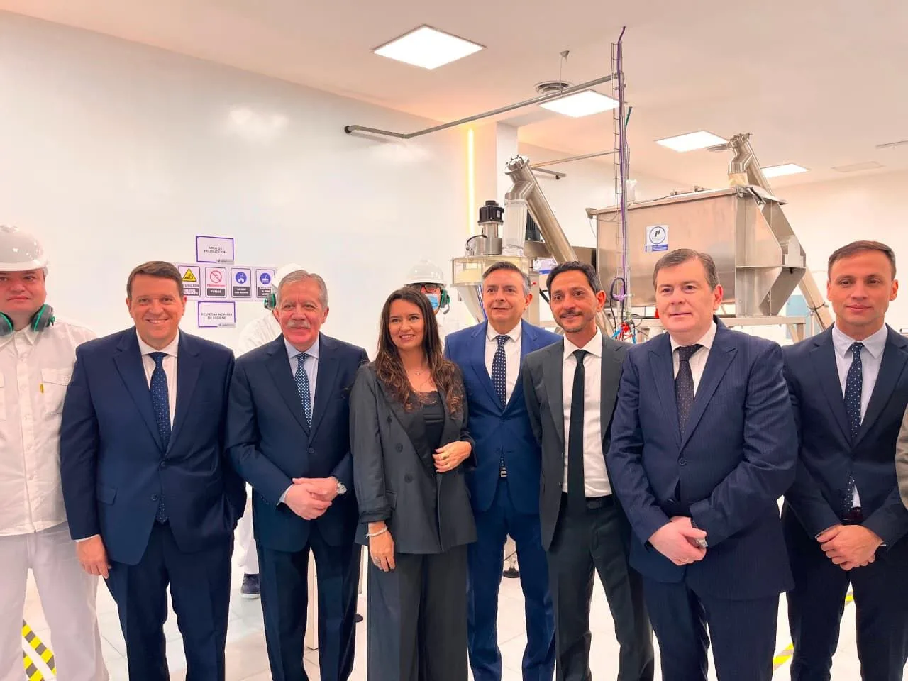 El gobernador Elías Suárez participó de la inauguración de la nueva planta industrial Labofarma S.A. en La Banda