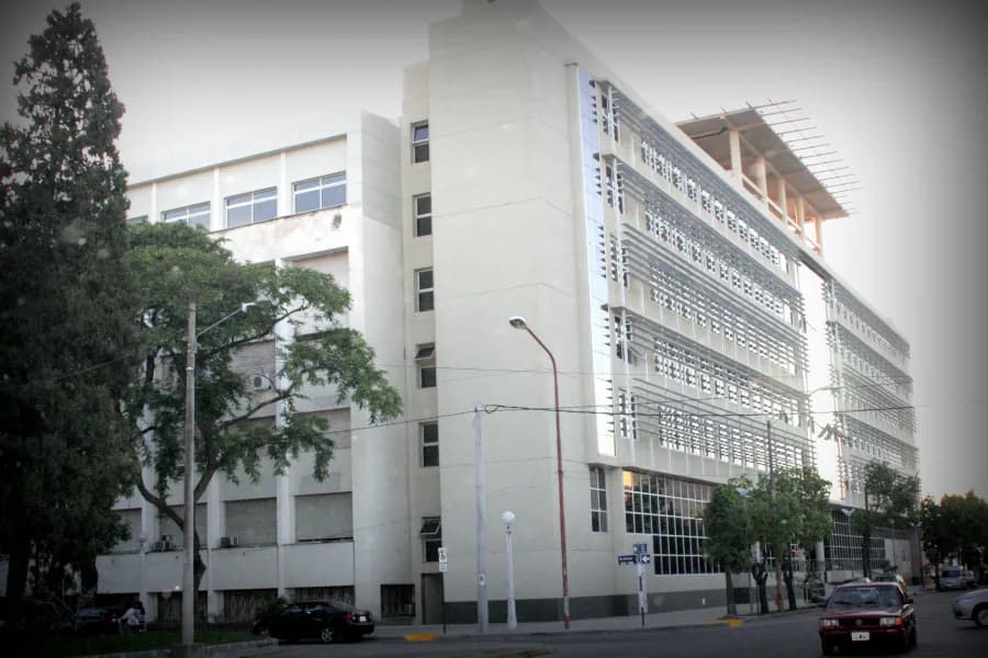 Una madre denuncia a su hijo por violencia familiar y solicita protección urgente para un menor con autismo
