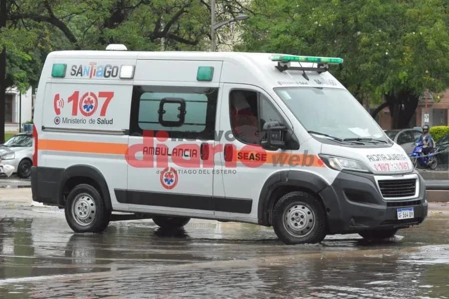 Un trabajador cayó tras quedar enganchado con el arnés y fue internado en el Regional