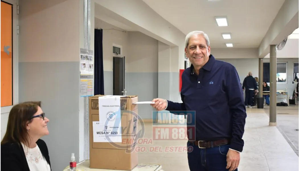 Tras votar, Neder sostuvo: "Lo peor que puede hacer una persona es no sufragar"