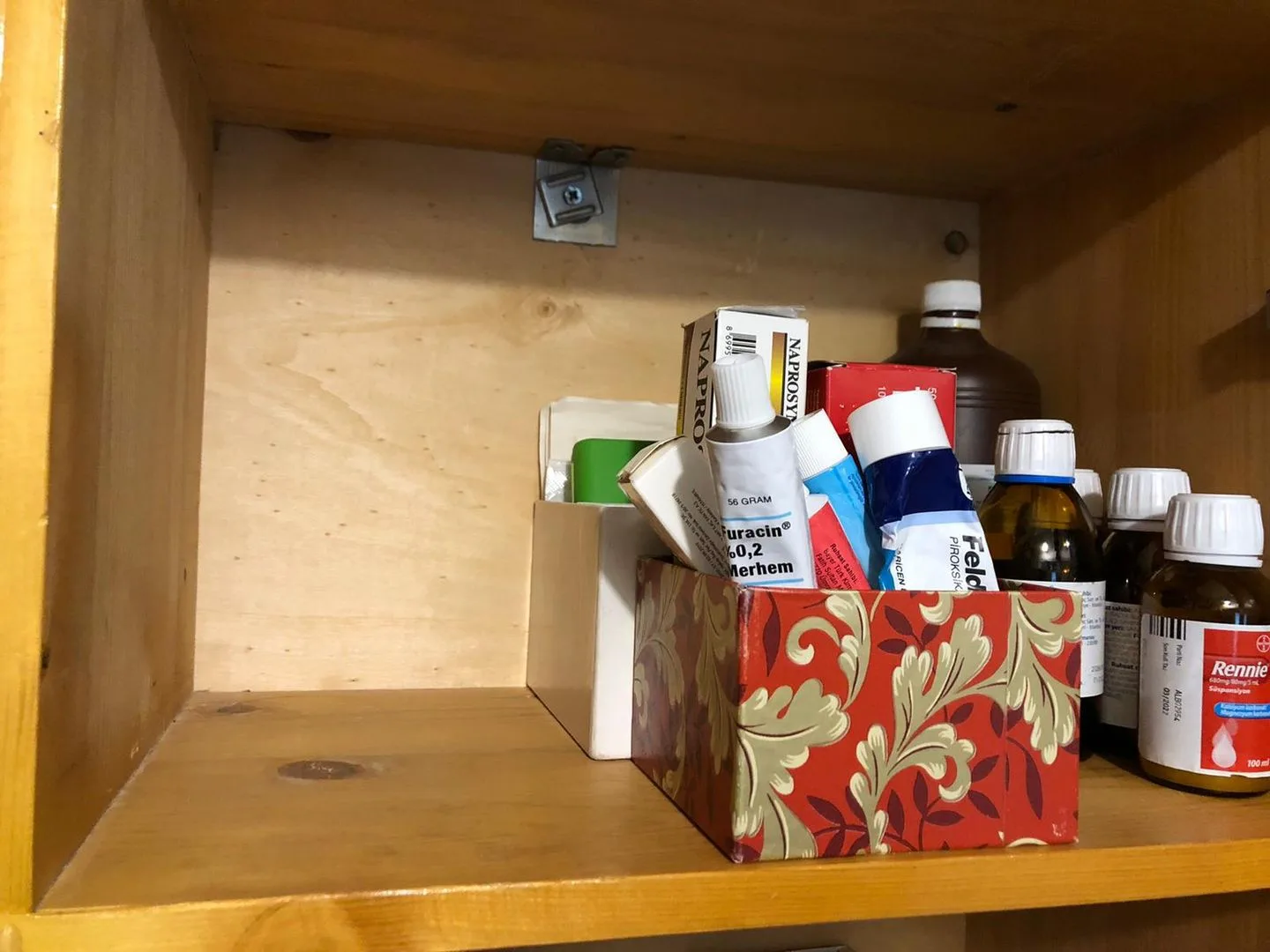 Cómo conservar correctamente los medicamentos y qué hacer cuando vencen