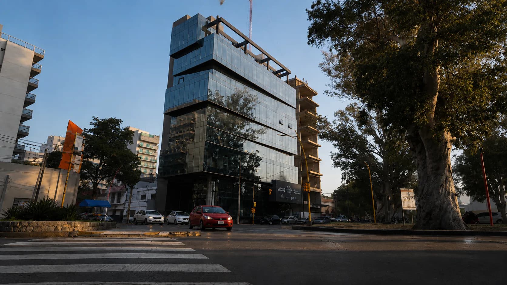 Con frío y cielo despejado, así comenzó el viernes en Santiago del Estero