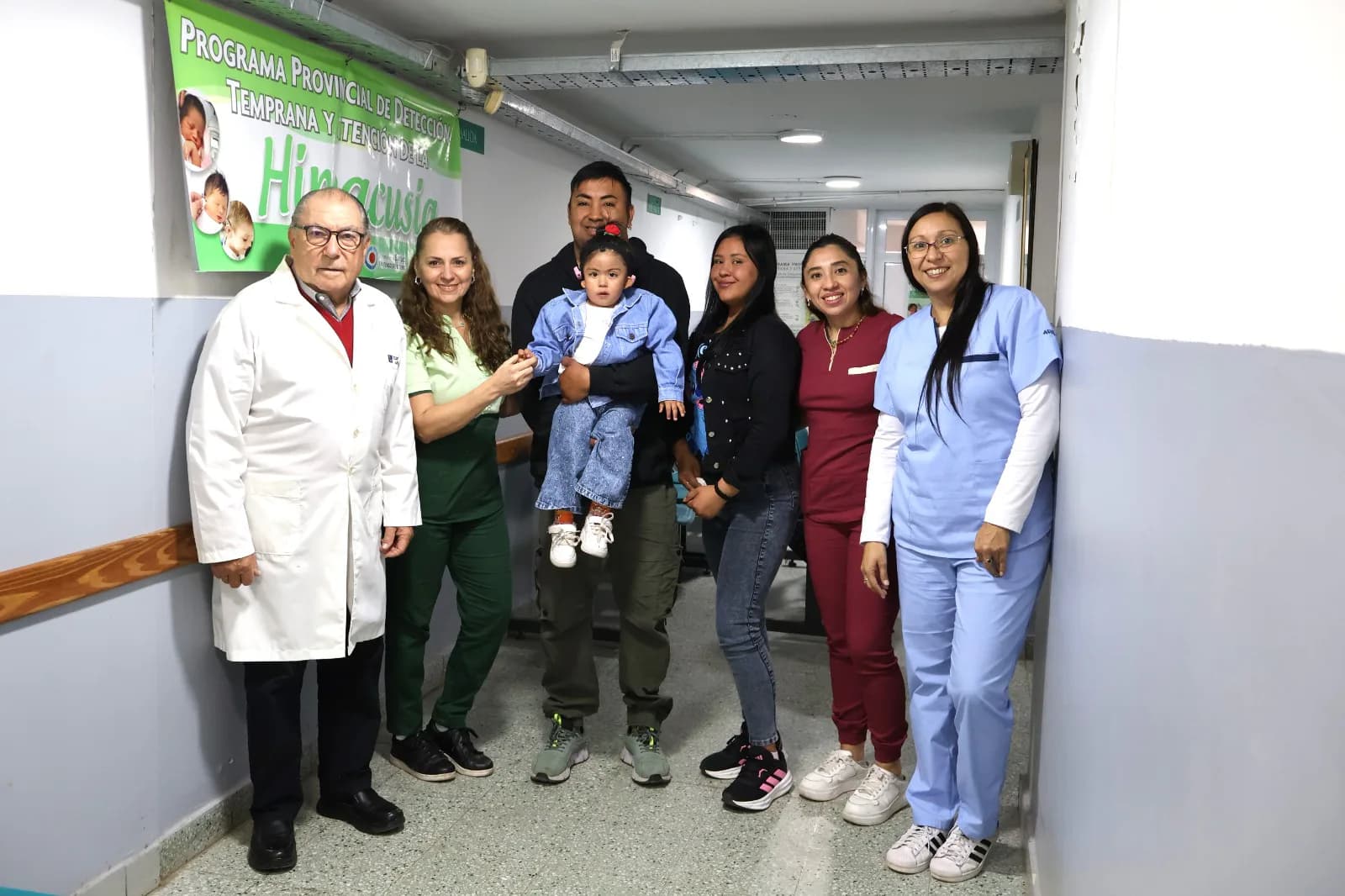 Realizan por primera vez una habilitación auditiva con vincha de conducción ósea en la salud pública provincial