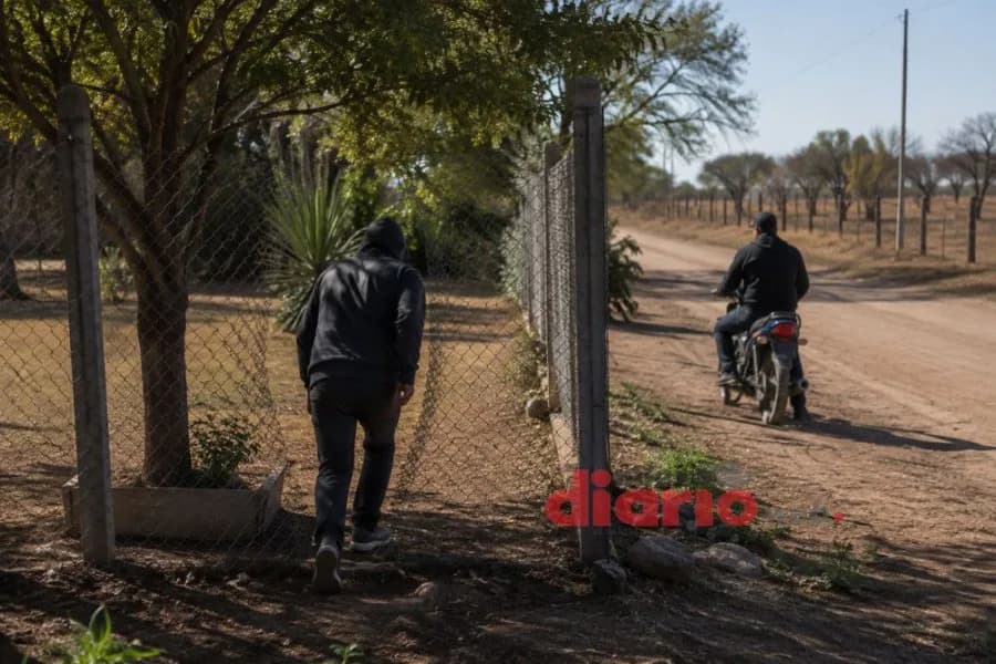 Delincuentes roban ocho millones de pesos y armas de fuego tras forzar una caja fuerte en un barrio privado de la Capital
