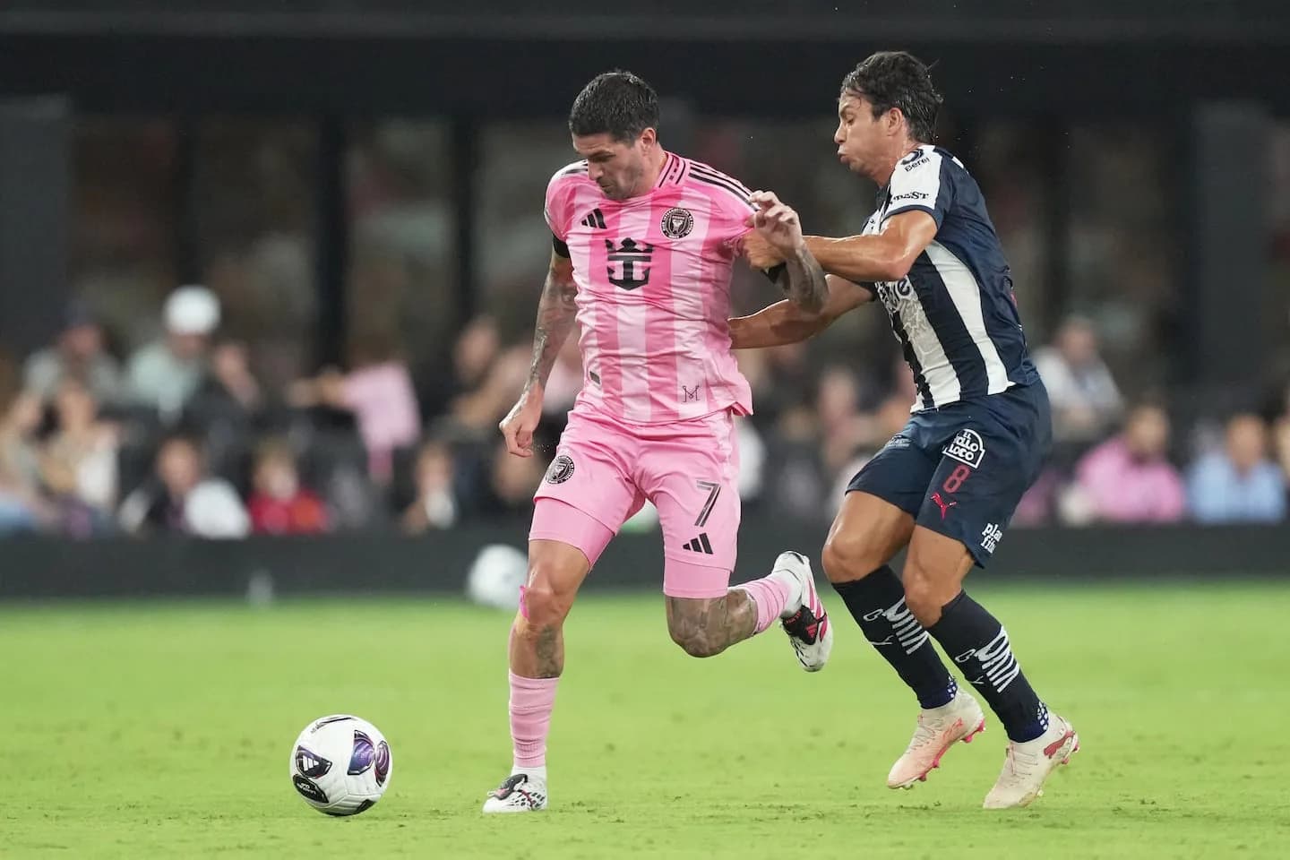 Video | De Paul convirtió y con un simple gesto emocionó a todos por Messi