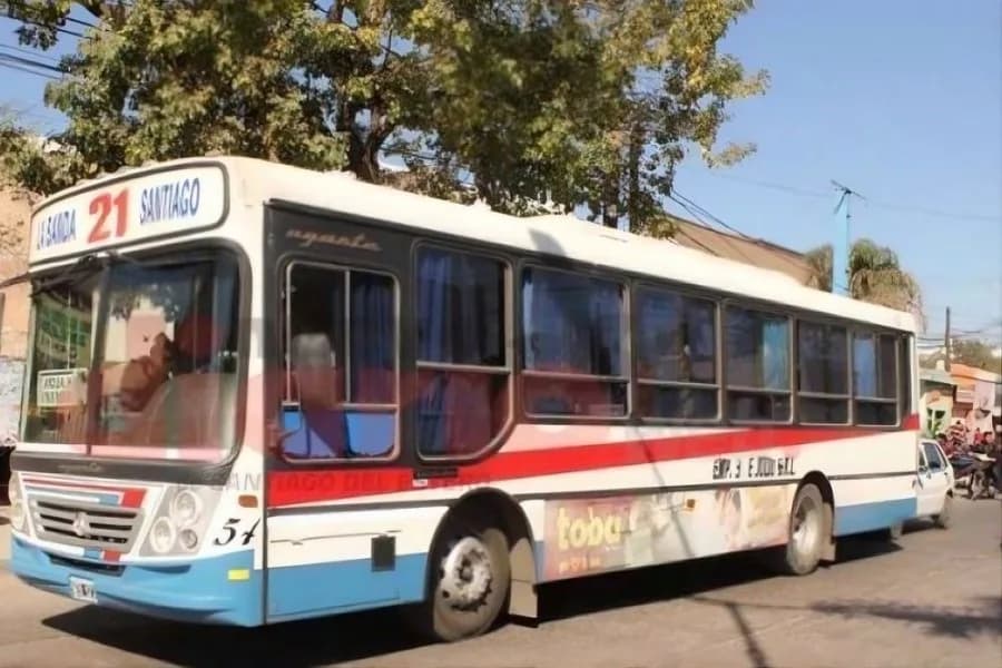 Línea 21: hubo una asamblea por los salarios, pero los colectivos ya circulan normalmente